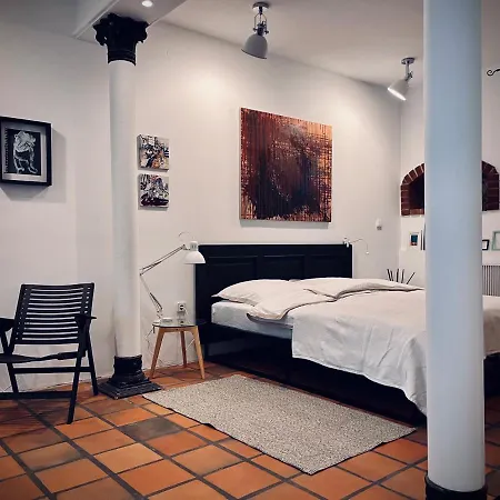 Studio73 Apartment *